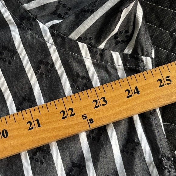 Bugatchi Uomo Shirt Mens Extra Large XL Gray White Striped Patterned Button Up - Picture 9 of 11